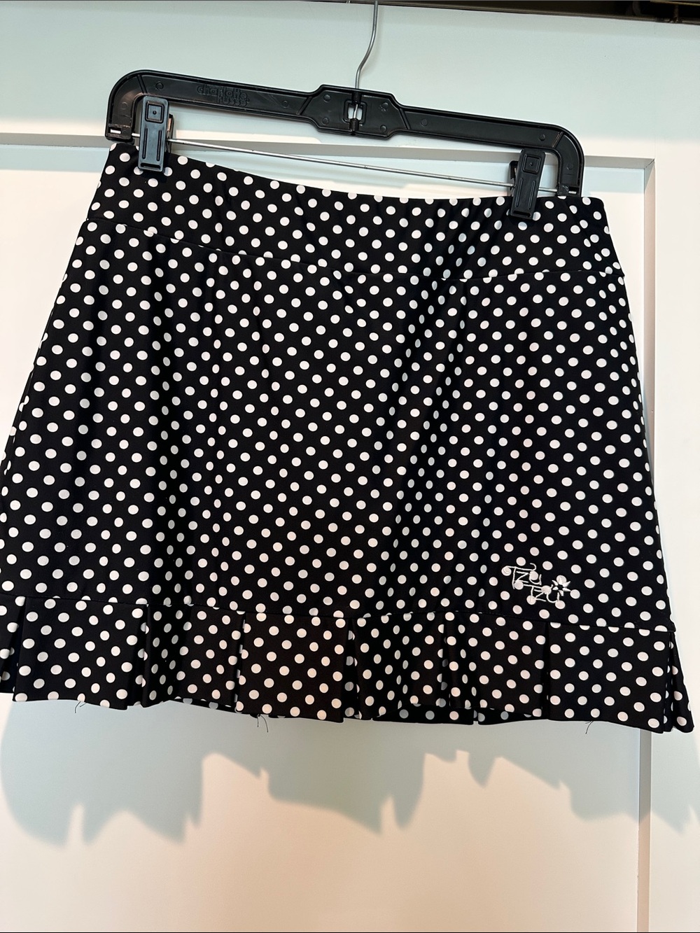 Tzu Tzu Polka Dot Ruffle Hem skort - Black & White Medium